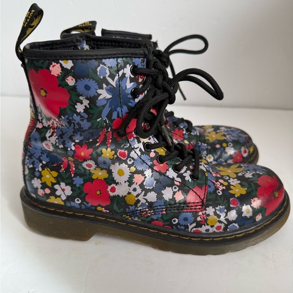 Dr.‎ Martens Women's Floral Combat Boots - Black and Multicolor size 5 - Picture 2 of 6